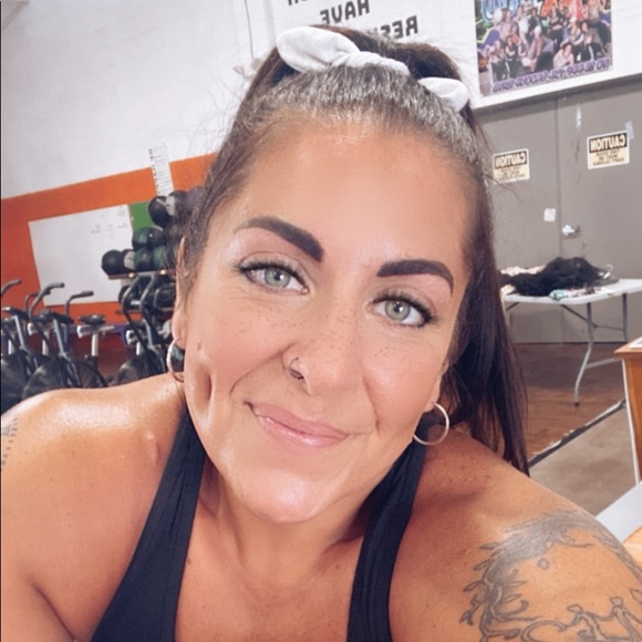 Meet your Posher, Sarah - Picture 1 of 1